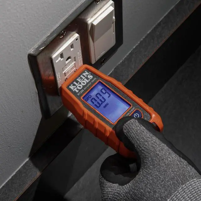 Alt view image 5 of 7 - Klein Tools RT250KIT Non-Contact Voltage Tester and GFCI Receptacle Tester with LCD and Flashlight, Voltage Electrical Test Kit