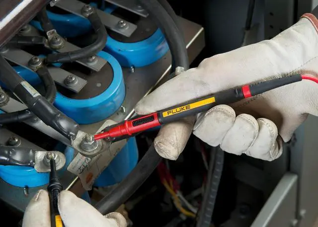 Alt view image 3 of 3 - Fluke TP175 TwistGuard Test Probe, 1000V Voltage, 10A Current, 2mm Tip Diameter