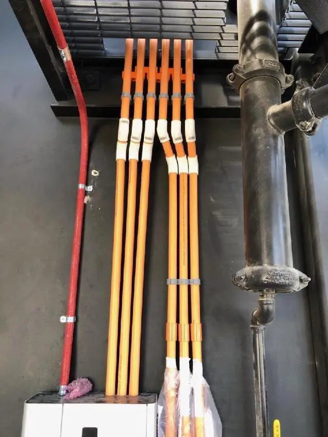 Alt view image 4 of 6 - Rack-A-Tiers Slammers Rigid/PVC Conduit Spacer with Support Hole - 50 Pack (1") (35100.RSWS)