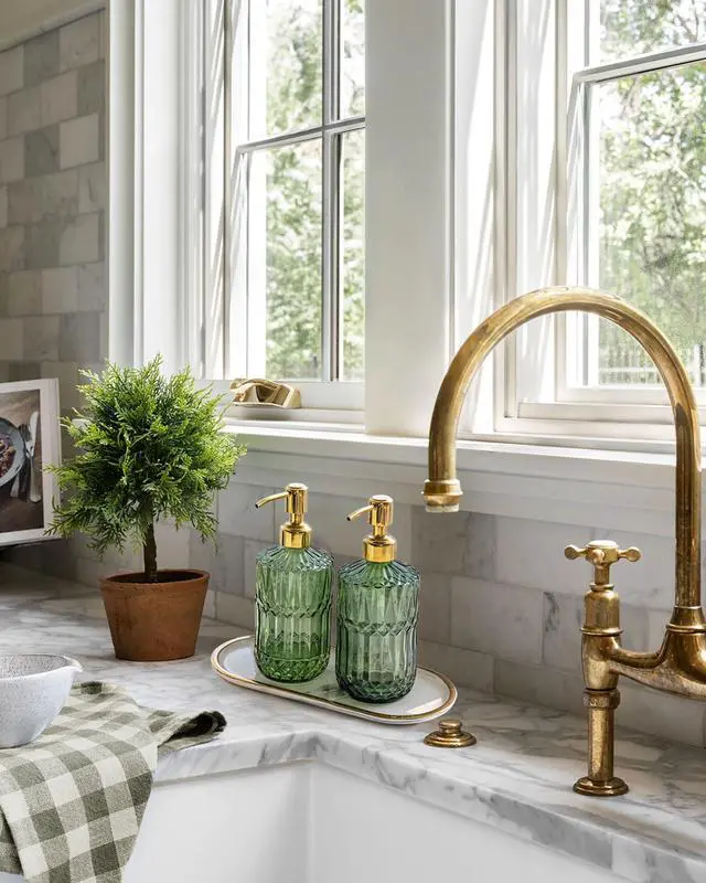 Alt view image 3 of 7 - 18Oz Green Glass Soap Dispenser with Gold Rust Proof Pump, Refillable Kitchen soap Dispenser for Dish Soap, Soap Dispenser Bathroom for Hand soap, Lotion, Body Wash.