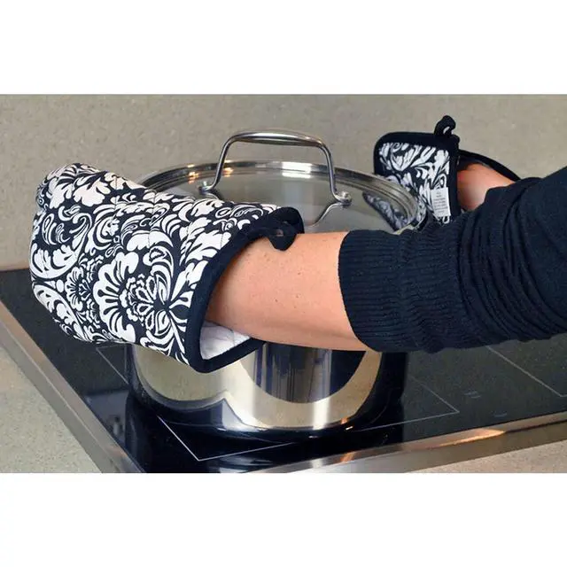Alt view image 5 of 6 - Quilted Kitchen Oven Mitt & Potholder Set, Hanging Loop for Convenient Storage, OM 6.5x12/PH 8x8.5, Black Damask Print, 2 Piece