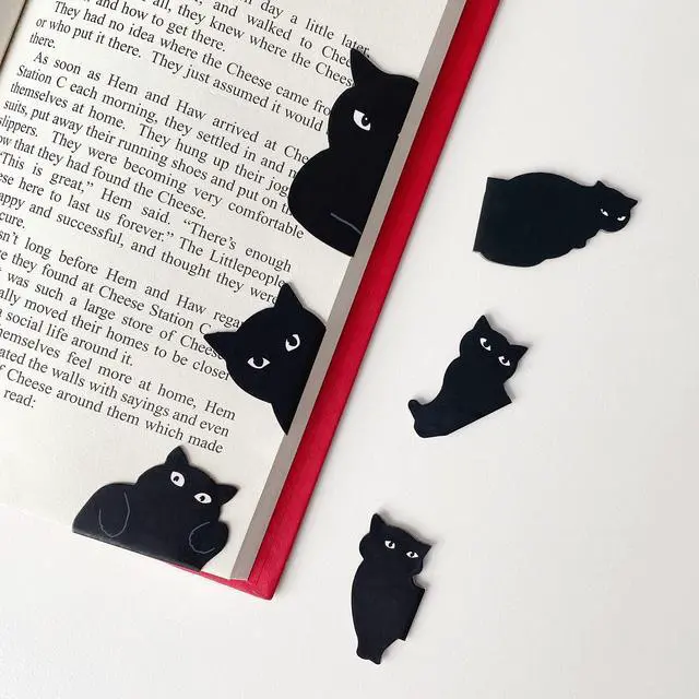 Main image of Magnetic Bookmarks - 6 Pieces Assorted Cute Book Markers Clip Set for Women Teachers Students Book Lovers Reading, for School Office Home Supplies, Kawaii Cat Magnet Page Markers