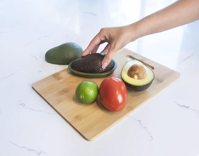 Alt view image 4 of 6 - Fresh Pod Avocado Keeper Storage Container
