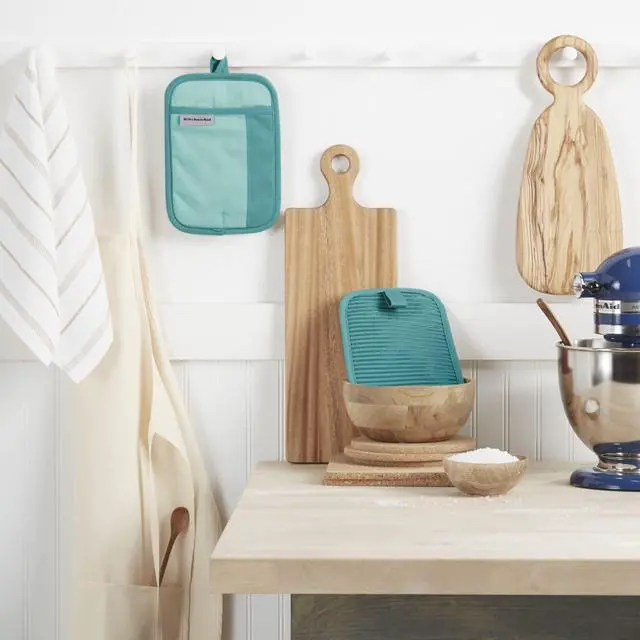 Alt view image 2 of 6 - Beacon Two-Tone Non-Slip Pot Holder Set, Aqua Sky, 7"x10", 2 Piece