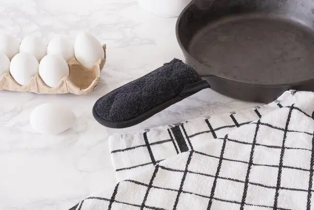 Alt view image 3 of 7 - Basic Terry Collection Quilted 100% Cotton, Pan Handle, Black, 3 Piece