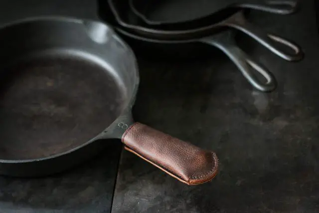 Alt view image 5 of 7 - Leather Cast Iron Pan Handle Cover (Standard 4.5")