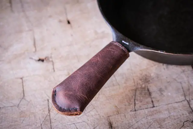 Alt view image 6 of 7 - Leather Cast Iron Pan Handle Cover (Standard 4.5")