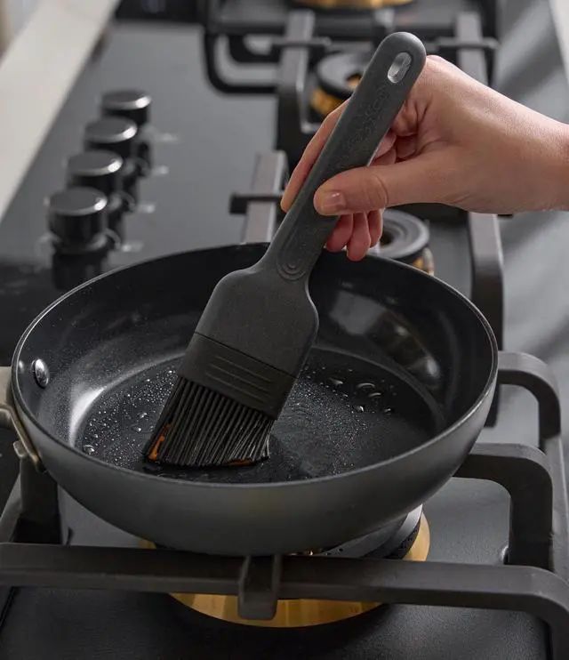 Alt view image 4 of 7 - Silicone Basting Brush - Heat-Resistant Non-Shedding Bristles with Center Grid for Better Coverage - Curved Handle, Eco-Friendly Wheat Straw Grip Ideal for Grilling & Baking - Dishwasher Safe