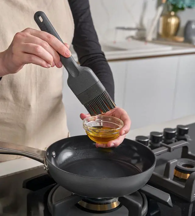 Alt view image 5 of 7 - Silicone Basting Brush - Heat-Resistant Non-Shedding Bristles with Center Grid for Better Coverage - Curved Handle, Eco-Friendly Wheat Straw Grip Ideal for Grilling & Baking - Dishwasher Safe