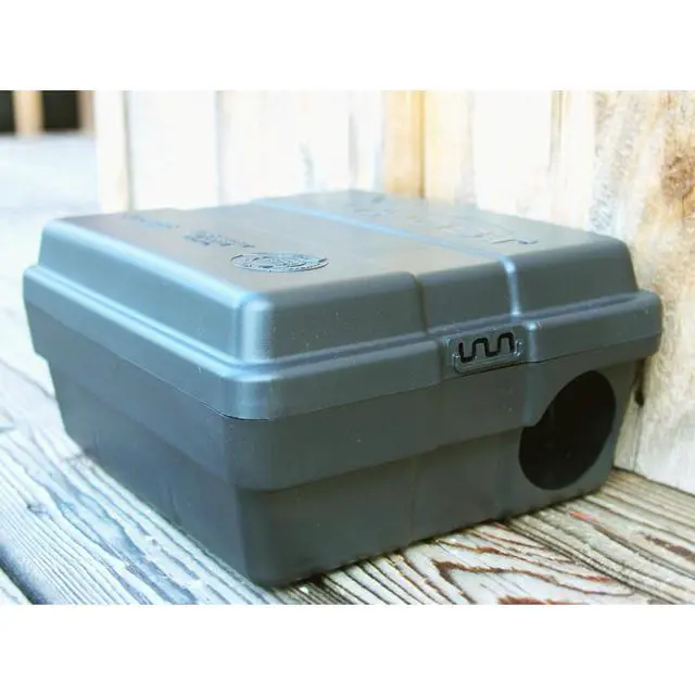 Alt view image 5 of 5 - Outpost Rat Bait Station | Single Station Targets Small Mice Up to Large Rats | Position Horizontal or Vertical | Made in USA