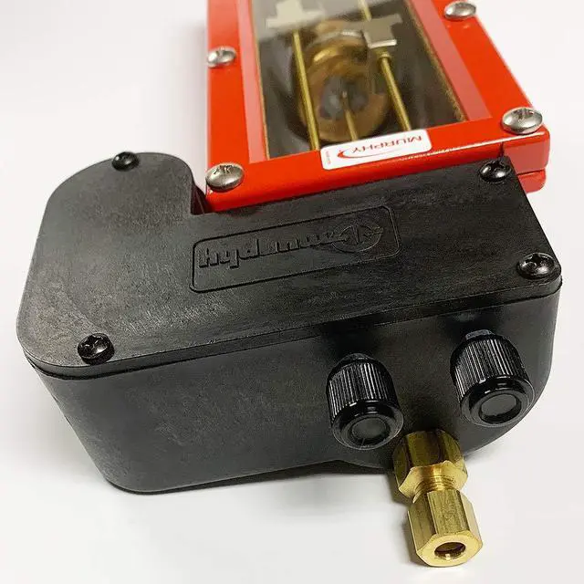 Alt view image 3 of 4 - L129CK1 Lube Level Swichgage (15700107)