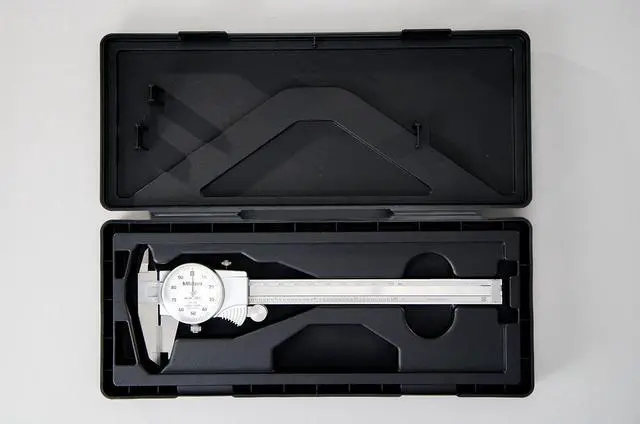 Alt view image 2 of 2 - 505-738 D6 inch TXWW Dial Caliper, ID, OD Carbide, 0.1 inch /Rev, 0 inch -6 inch.001 inch 6 to 7.9 Inches