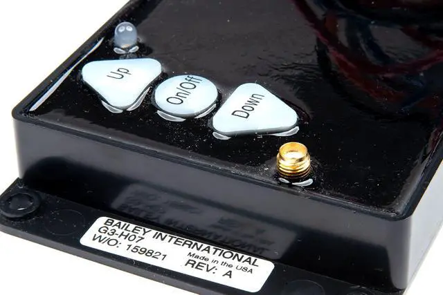 Alt view image 5 of 5 - Hydraulic Remote Controls G3-H07-12 V DC Universal Wireless Remote Control for Power Units - 50-100 Ft. Range Universal HRCs for Hydraulic Power Units - 1 lb, 301203