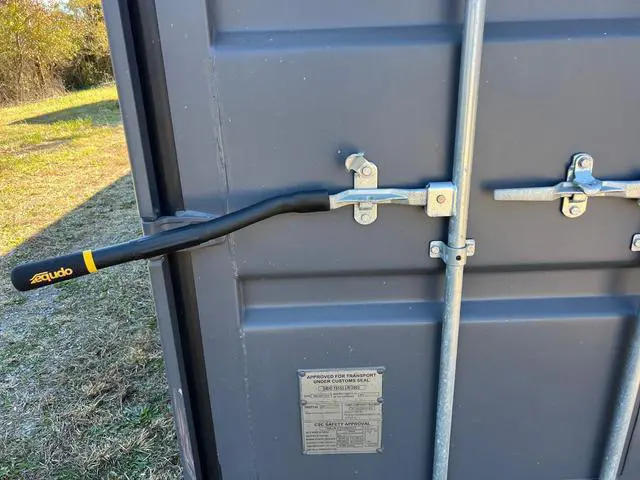 Alt view image 6 of 6 - Version 2 (1 Pack) Large Mouth Leverage Bar for Shipping Container Doors - no 5th Wheel Release - Made in the USA by SCS International