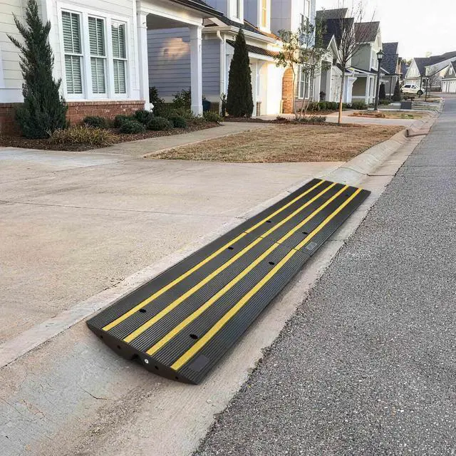 Main image of Driveway Curb Ramp Low Profile Car Ramp 2.6" Rise Garage Sidewalk 2 Pack