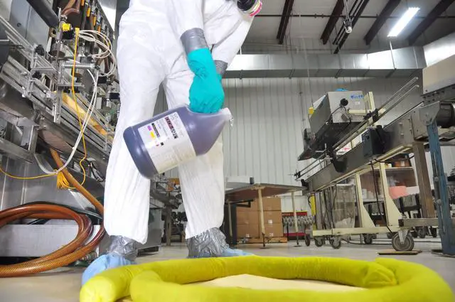 Alt view image 2 of 3 - 410004 Specialty Spill Control Liquid Acid Neutralizer, 4 Liter Bottle, Case of 4