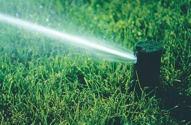 Alt view image 2 of 3 - 5-Pack 55662 Voyager II Professional 4" Adjustable Pop-Up Gear Drive Rotor Sprinkler Spray Head, 40° to 360° Pattern, 25' - 52' Spray Distance (Ten Bonus nozzles Included) (5-Pack)