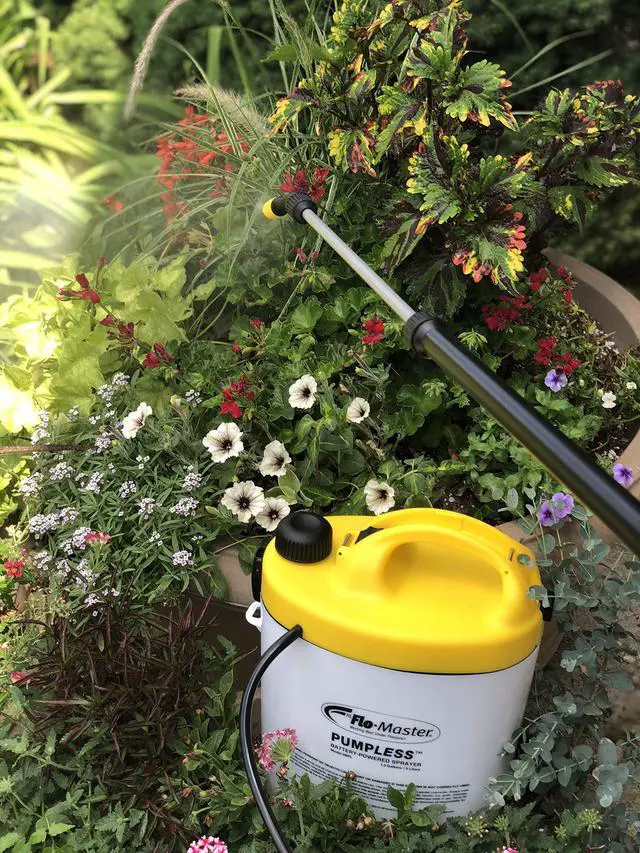 Alt view image 4 of 6 - Pumpless Battery Powered Sprayer, Translucent
