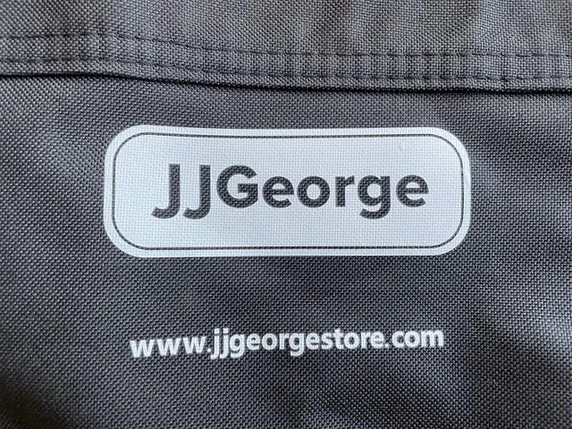 Alt view image 2 of 5 - Big Green Egg Table Cover