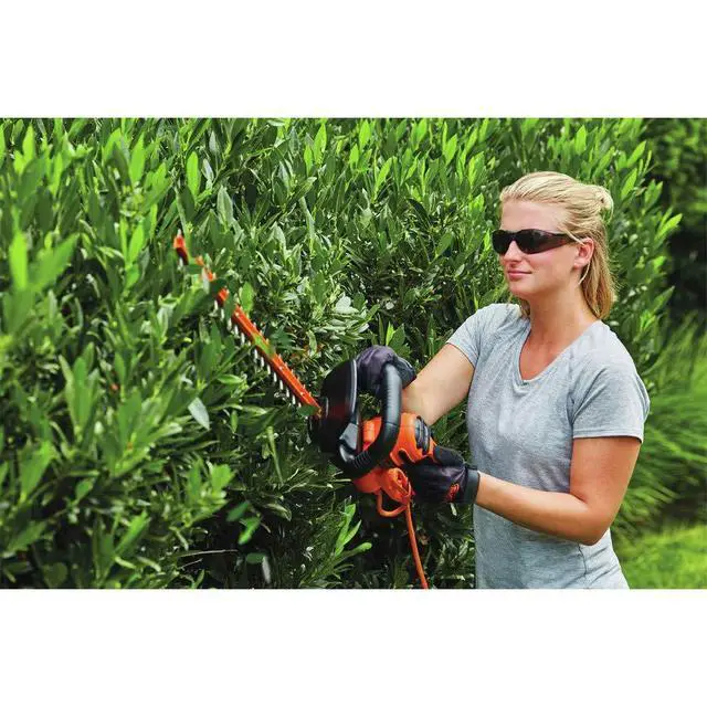 Alt view image 3 of 6 - 18-Inch Electric Hedge Trimmer (BEHT200)