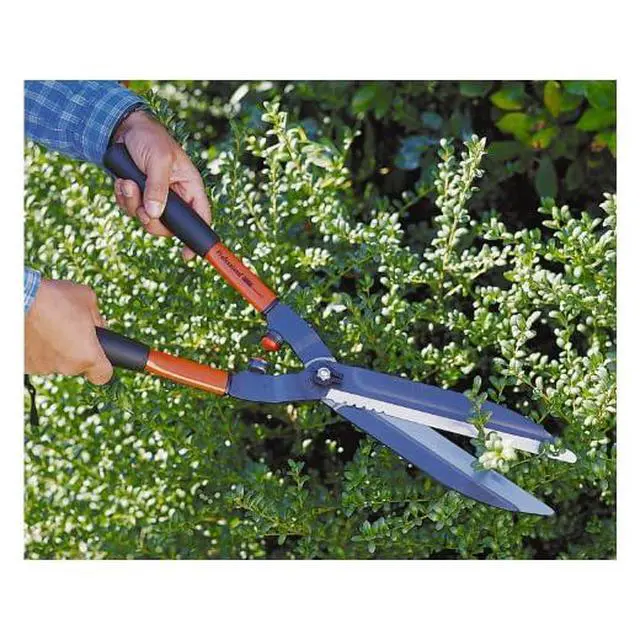 Alt view image 2 of 5 - Hedge Shear with Serrated Edge