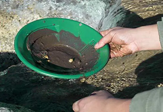Alt view image 2 of 5 - 11 pc Prospecting-Mining-Panning Kit- 2- Classifiers 3 Gold Pans,+ More!!