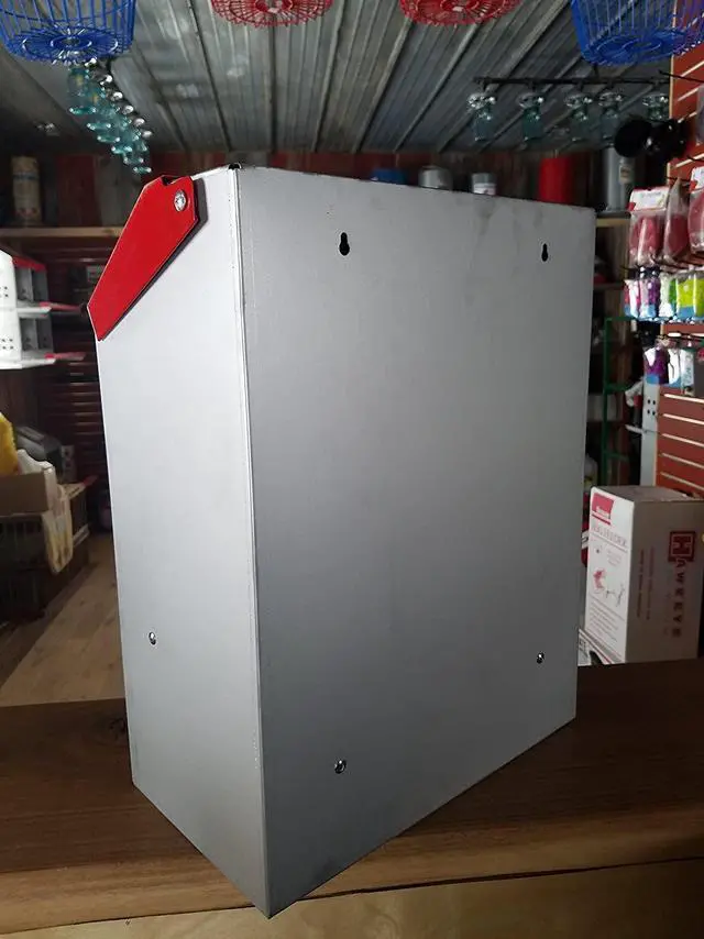 Alt view image 3 of 6 - Duncans Poultry 30 LB Space Saver Wall Feeder