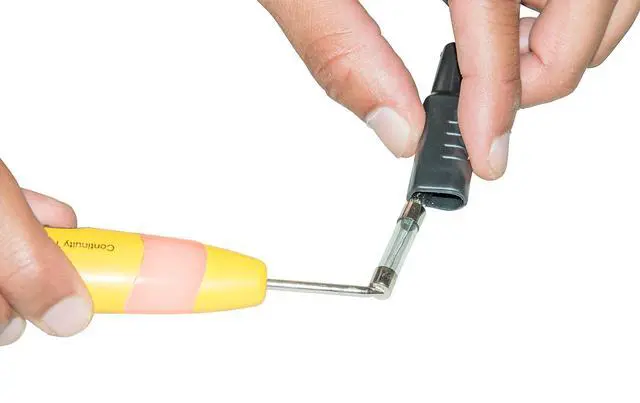Alt view image 3 of 3 - Sperry Instruments CT6101 Heavy Duty Continuity Tester, 2 Range, 36 inch lead, Yellow