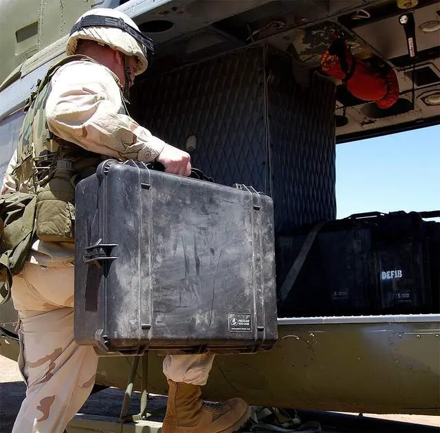 Alt view image 6 of 6 - 1600 Case With Foam (Desert Tan)
