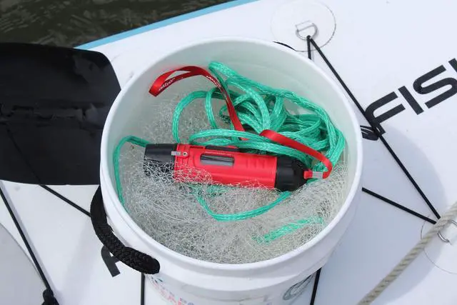 Alt view image 4 of 4 - DT1H Handheld Depth Finder with Temperature, 300 Feet