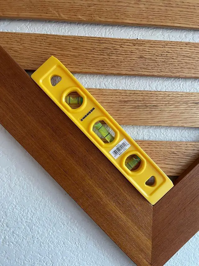 Alt view image 6 of 6 - TL011 9-Inch Speedlite Torpedo Level Yellow