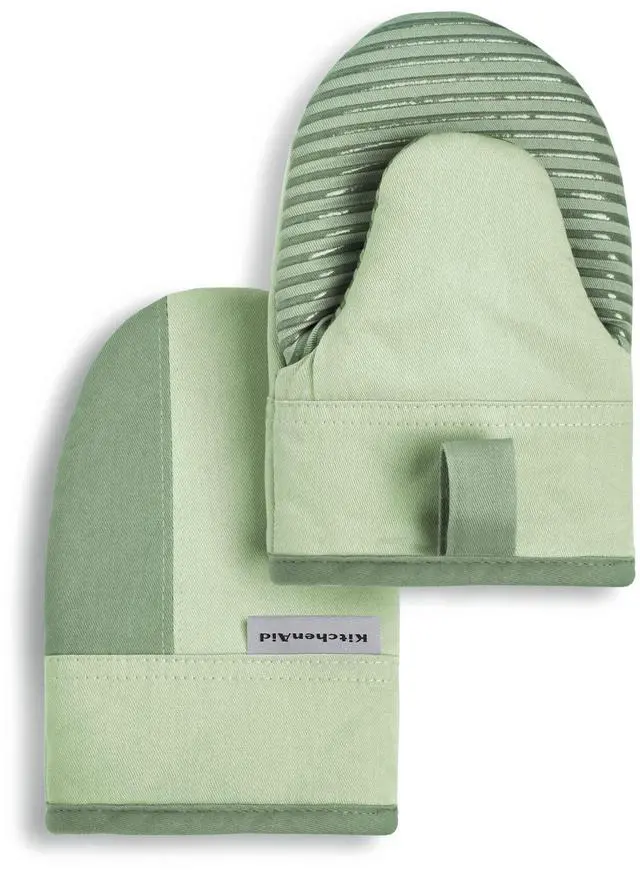 Main image of Beacon Two-Tone Non-Slip Mini Oven Mitt Set, Pistachio/Graphite Green, 5.5"x8", 2 Piece