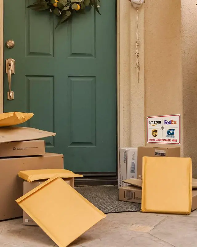 Alt view image 2 of 7 - Package Delivery Sign 8x12", Please Leave Packages Here