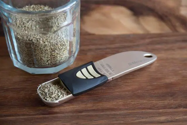 Alt view image 2 of 7 - Pro Adjust-A-Tablespoon, Satin,Multicolored