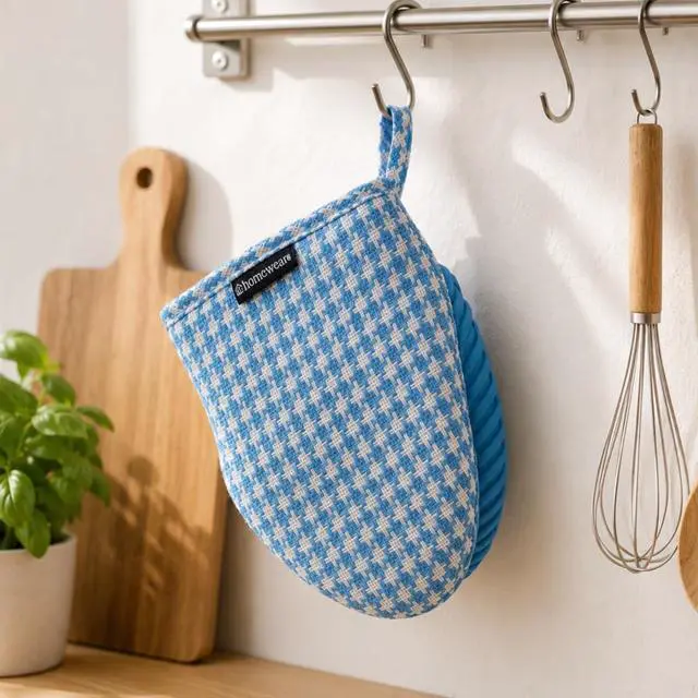 Alt view image 3 of 6 - Houndstooth 2-Pack Silicone Mini Oven Mitts, Heat Resistant Pot Holders for Kitchen, Non-Slip Oven Mitt Set, Quilted Hot Pads for Cooking & Baking, Sky Blue, 5.5 x 7 Inch, Everyday
