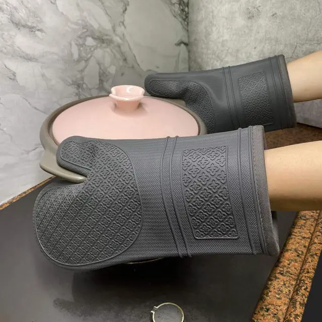 Alt view image 4 of 6 - Silicone Oven Mitts, Oven Gloves with Non-Slip Silicone, 600 Degree Heat Resistant, Soft Cotton Lining, Waterproof and BAP-Free, Oven Mitts for Cooking and Baking - 1 Pair 12 Inch Charcoal Grey
