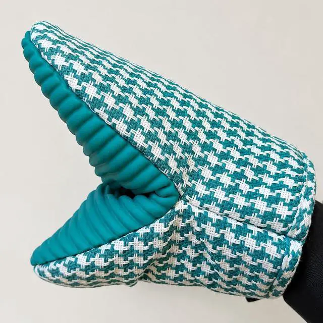 Alt view image 3 of 6 - Houndstooth 2-Pack Silicone Mini Oven Mitts, Heat Resistant Pot Holders for Kitchen, Non-Slip Oven Mitt Set, Quilted Hot Pads for Cooking & Baking, Teal, 5.5 x 7 Inch, Everyday