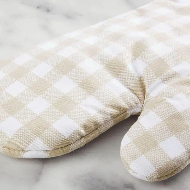 Alt view image 4 of 5 - Gingham Oven Mitt 2-Pack Set, Milkshake Tan, 7"x13"