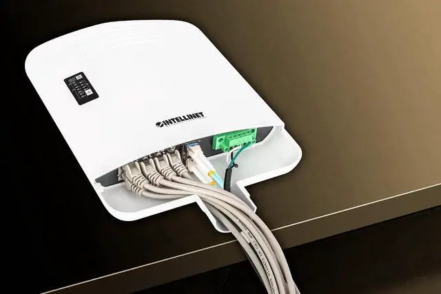 Alt view image 6 of 7 - Intellinet Outdoor 10-Port L2+ Smart Managed PoE+ Switch, 8X Gigabit RJ45 + 2X 1G SFP Uplinks, IP65/NEMA 4, 85W PoE Budget, PD Alive Check, VLAN/QoS/SSH/SNMP - 562324