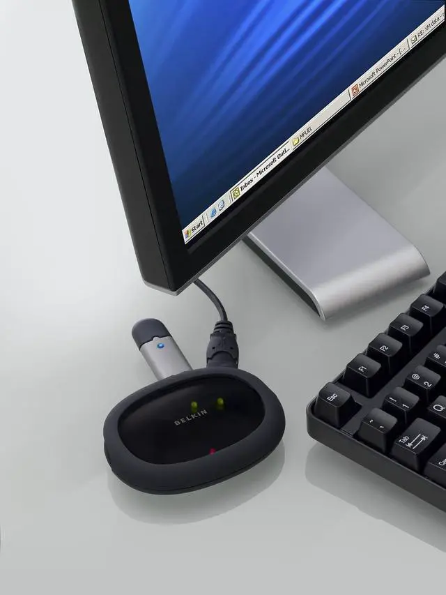 Alt view image 3 of 4 - Belkin Hi-Speed Stackable USB 2.0 Hub with 4 Ports (F5U234v1)