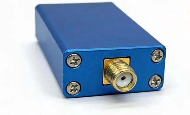 Alt view image 4 of 7 - RTL-SDR Blog RTL2832U R820T 1PPM TCXO HF BiasT SMA Software Defined Radio 25MHZ TO1760MHZ Dongle (Blue)