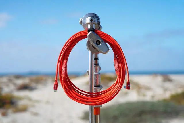 Alt view image 3 of 6 - IQwire Formula 10Gbps USB-C Photography Long Tether Cable (33 Feet :: 10m)
