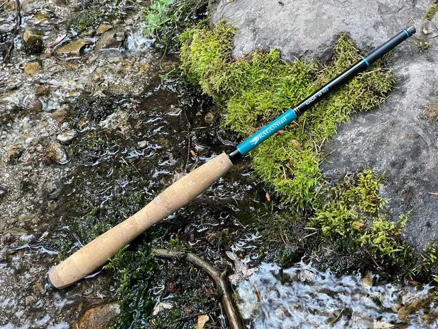 Alt view image 2 of 7 - DRAGONtail Kaida zx320 Multi-Length Tenkara Pack Rod