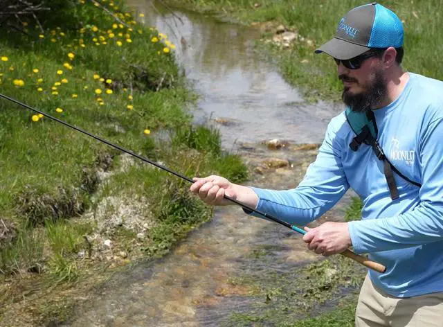 Alt view image 6 of 7 - DRAGONtail Kaida zx320 Multi-Length Tenkara Pack Rod