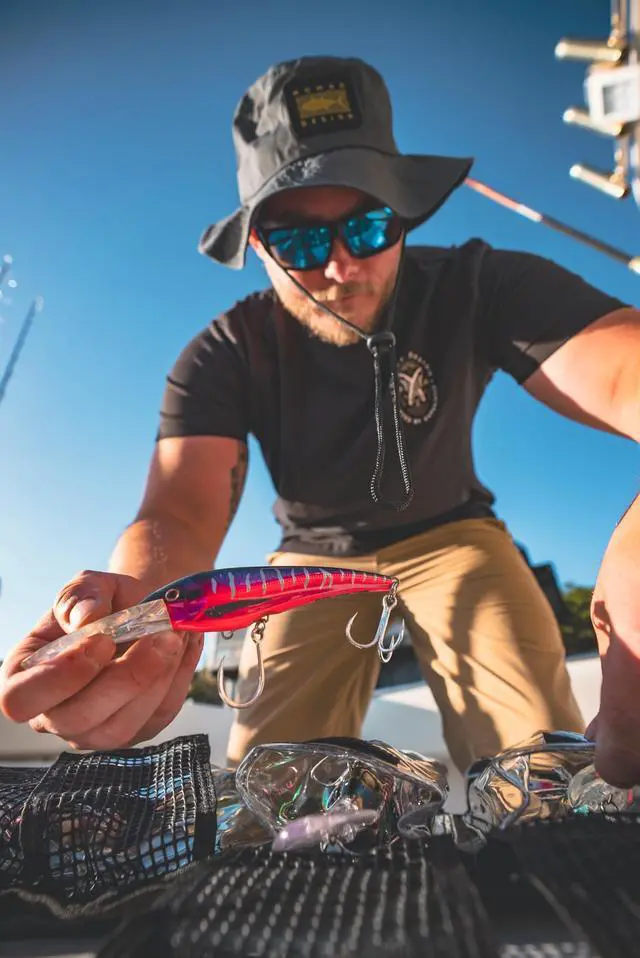 Alt view image 2 of 7 - Lure Roll - Large Size with 10 Pockets Respectively, Portable Waterproof Tarpaulin Fish Lure Bag - Heavy Duty PVC Window, Mesh Cleaning & Drying Tabs
