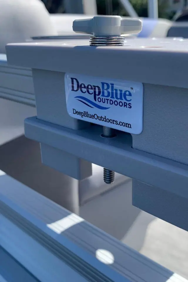 Alt view image 4 of 6 - Pontoon Boat Fishing 4-Rod-Holder No-Tool Rail Mount | USA Made | Deep Blue Outdoors