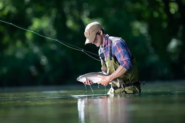 Alt view image 4 of 7 - Floating Trout Net