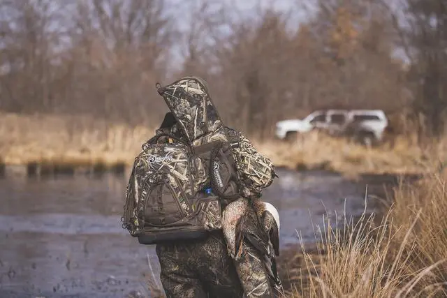 Alt view image 5 of 7 - Hunting Backpack/Bag, Durable Duck Hunting Bag with Waist Belt & Waterproof Bottom