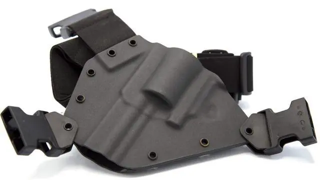 Alt view image 2 of 3 - Kenai Chest Holster for a Ruger GP100