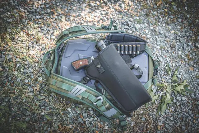 Alt view image 3 of 6 - Outdoors - Denali Hunter Chest Holster for SCOPED Revolver up to 8 3/8 Barrel, 460/500 Caliber
